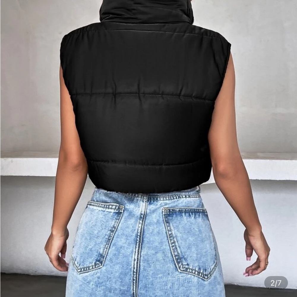 SHEIN Cropped Black Vest - Picture 3 of 6